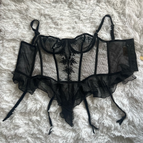 NWT Vintage Victoria Secret Lingerie GOLD LABEL 36C - Picture 2 of 7